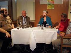 4 Personen diskutieren im Sommer im ORF KulturCafe